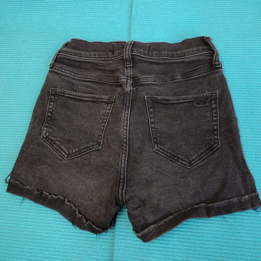 Hollister Women's Ultra High Rise Shorts Advanced Stretch 1/25 - Picture 3 of 7
